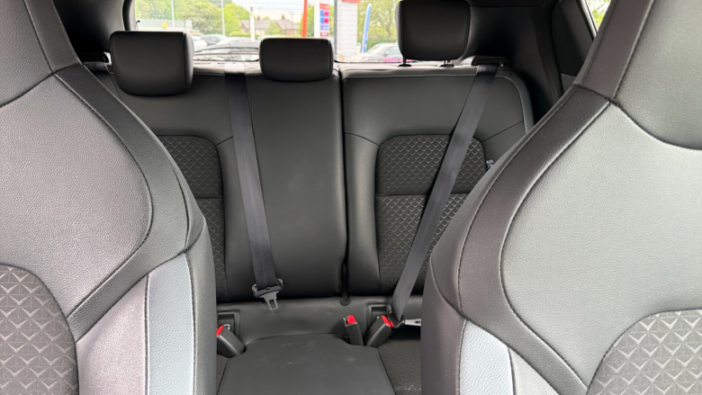 Nissan Juke 1.0 DiG-T 114 N-Connecta 5dr Petrol Hatchback